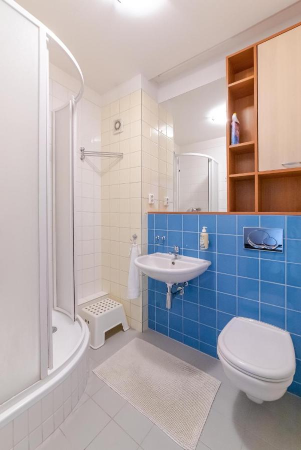 Strawberry Apartment Pressburg Exterior foto