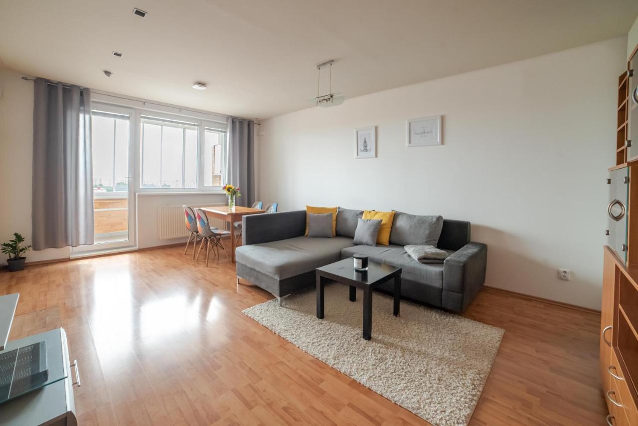Strawberry Apartment Pressburg Exterior foto